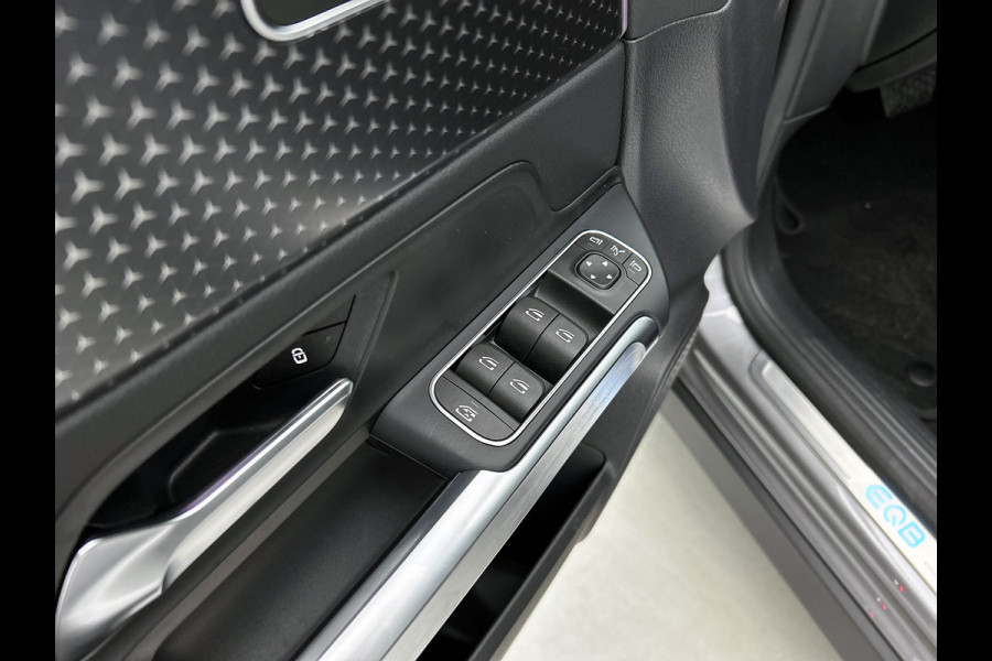 Mercedes-Benz EQB 250+ Business Solution Luxury 7p. 71 kWh | GUARD 360° Voertuigbescherming Plus | EASY PACK achterklep | Parkeerpakket met 360°-camera | Dodehoekassistent |Stoelverwarming voor | Sfeerverlichting | Spiegelpakket |