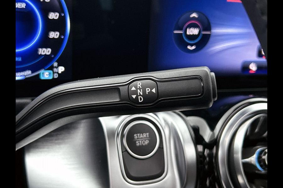 Mercedes-Benz EQB 250+ Business Solution Luxury 7p. 71 kWh | GUARD 360° Voertuigbescherming Plus | EASY PACK achterklep | Parkeerpakket met 360°-camera | Dodehoekassistent |Stoelverwarming voor | Sfeerverlichting | Spiegelpakket |