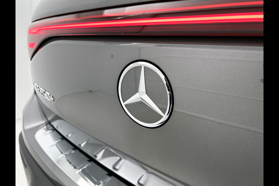 Mercedes-Benz EQB 250+ Business Solution Luxury 7p. 71 kWh | GUARD 360° Voertuigbescherming Plus | EASY PACK achterklep | Parkeerpakket met 360°-camera | Dodehoekassistent |Stoelverwarming voor | Sfeerverlichting | Spiegelpakket |