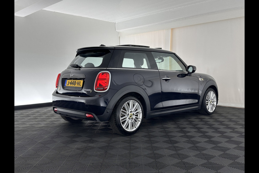 MINI Mini Electric Yours 33 kWh [ 3-Fase ] Aut.*PANO | LUXURY-LEATHER | HARMAN/KARDON-AUDIO | MATRIX-LED | KEYLESS | CAMERA | NAVI-FULLMAP | DIGI-COCKPIT | DAB | HEAD-UP | HEATED-SPORTSEATS | AMBIENT-LIGHT | CCS-FASTLOADER | 17"ALU*