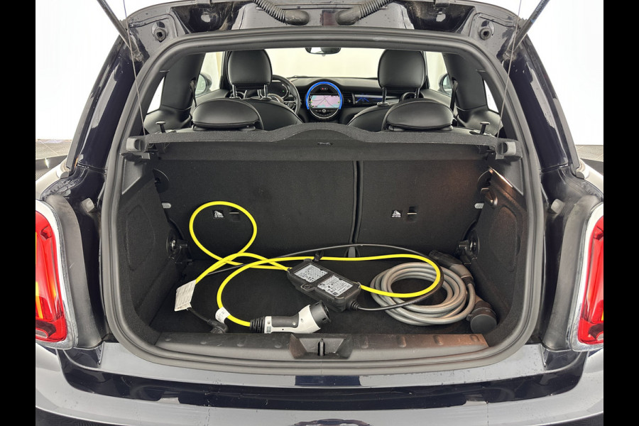 MINI Mini Electric Yours 33 kWh [ 3-Fase ] Aut.*PANO | LUXURY-LEATHER | HARMAN/KARDON-AUDIO | MATRIX-LED | KEYLESS | CAMERA | NAVI-FULLMAP | DIGI-COCKPIT | DAB | HEAD-UP | HEATED-SPORTSEATS | AMBIENT-LIGHT | CCS-FASTLOADER | 17"ALU*