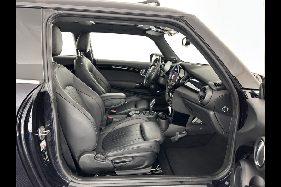 MINI Mini Electric Yours 33 kWh [ 3-Fase ] Aut.*PANO | LUXURY-LEATHER | HARMAN/KARDON-AUDIO | MATRIX-LED | KEYLESS | CAMERA | NAVI-FULLMAP | DIGI-COCKPIT | DAB | HEAD-UP | HEATED-SPORTSEATS | AMBIENT-LIGHT | CCS-FASTLOADER | 17"ALU*