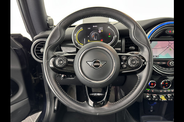 MINI Mini Electric Yours 33 kWh [ 3-Fase ] Aut.*PANO | LUXURY-LEATHER | HARMAN/KARDON-AUDIO | MATRIX-LED | KEYLESS | CAMERA | NAVI-FULLMAP | DIGI-COCKPIT | DAB | HEAD-UP | HEATED-SPORTSEATS | AMBIENT-LIGHT | CCS-FASTLOADER | 17"ALU*