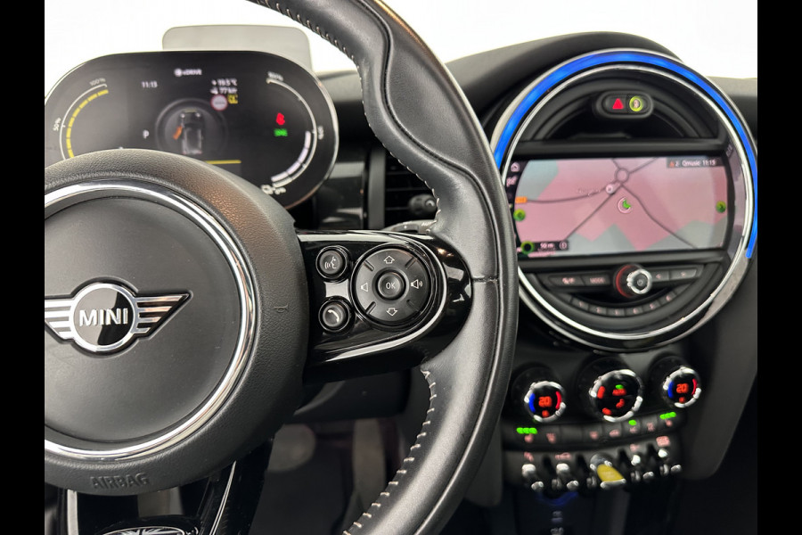 MINI Mini Electric Yours 33 kWh [ 3-Fase ] Aut.*PANO | LUXURY-LEATHER | HARMAN/KARDON-AUDIO | MATRIX-LED | KEYLESS | CAMERA | NAVI-FULLMAP | DIGI-COCKPIT | DAB | HEAD-UP | HEATED-SPORTSEATS | AMBIENT-LIGHT | CCS-FASTLOADER | 17"ALU*
