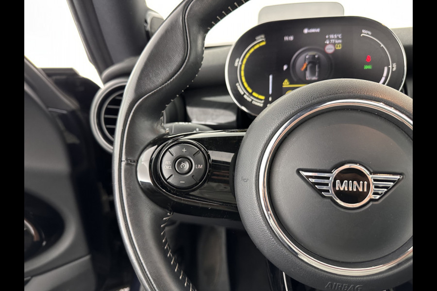 MINI Mini Electric Yours 33 kWh [ 3-Fase ] Aut.*PANO | LUXURY-LEATHER | HARMAN/KARDON-AUDIO | MATRIX-LED | KEYLESS | CAMERA | NAVI-FULLMAP | DIGI-COCKPIT | DAB | HEAD-UP | HEATED-SPORTSEATS | AMBIENT-LIGHT | CCS-FASTLOADER | 17"ALU*
