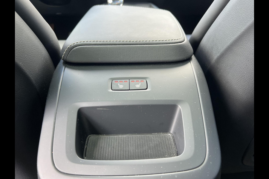 Volvo XC60 2.0 T8 Plug-in hybrid AWD Ultimate Black Edition PANO| STOEL/STUUR VERW.| 360 CAMERA| HARMAN KARDON| ELEK. STOEL MET MEMORY|