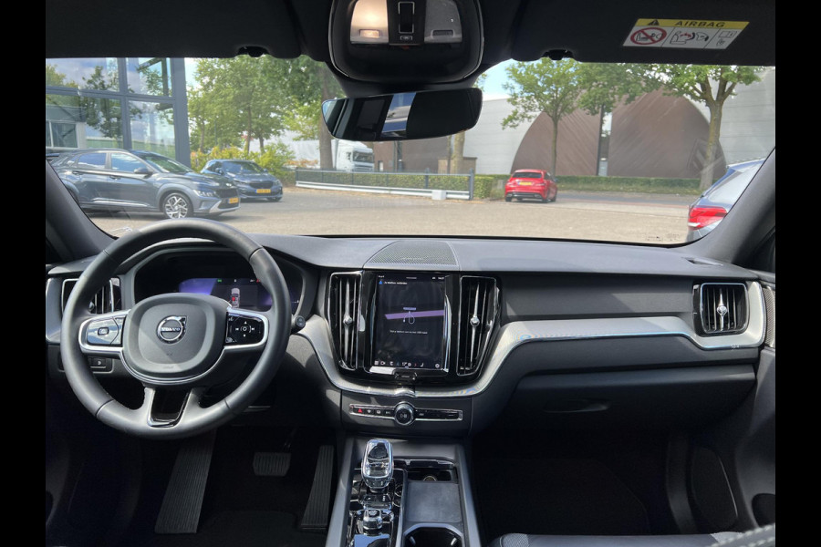Volvo XC60 2.0 T8 Plug-in hybrid AWD Ultimate Black Edition PANO| STOEL/STUUR VERW.| 360 CAMERA| HARMAN KARDON| ELEK. STOEL MET MEMORY|