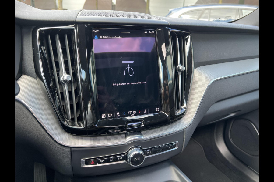 Volvo XC60 2.0 T8 Plug-in hybrid AWD Ultimate Black Edition PANO| STOEL/STUUR VERW.| 360 CAMERA| HARMAN KARDON| ELEK. STOEL MET MEMORY|