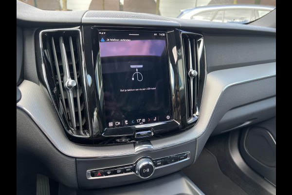 Volvo XC60 2.0 T8 Plug-in hybrid AWD Ultimate Black Edition PANO| STOEL/STUUR VERW.| 360 CAMERA| HARMAN KARDON| ELEK. STOEL MET MEMORY|