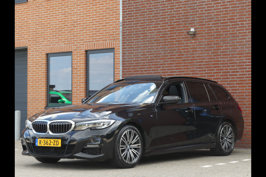 BMW 3 Serie Touring 320d M-Pakket Panoramadak/Trekhaak/LED