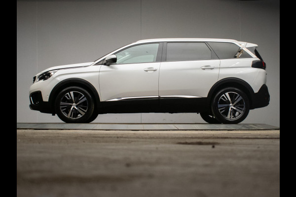 Peugeot 5008 1.2 PureTech Allure Sport 7p. (APPLE CARPLAY,NAVI,CAMERA,CRUISE,LED,CLIMATE,SFEERVERLICHTING,DAB,GETINT,SPORTSTOELEN)