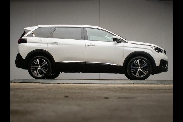 Peugeot 5008 1.2 PureTech Allure Sport 7p. (APPLE CARPLAY,NAVI,CAMERA,CRUISE,LED,CLIMATE,SFEERVERLICHTING,DAB,GETINT,SPORTSTOELEN)