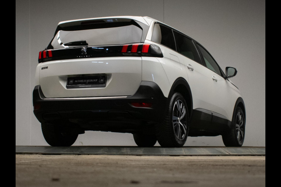 Peugeot 5008 1.2 PureTech Allure Sport 7p. (APPLE CARPLAY,NAVI,CAMERA,CRUISE,LED,CLIMATE,SFEERVERLICHTING,DAB,GETINT,SPORTSTOELEN)