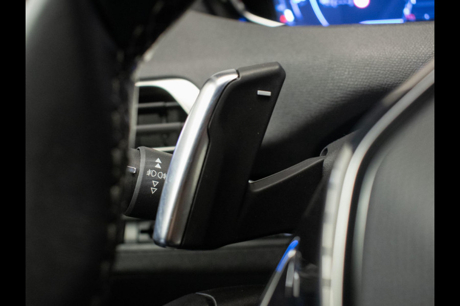 Peugeot 5008 1.2 PureTech Allure Sport 7p. (APPLE CARPLAY,NAVI,CAMERA,CRUISE,LED,CLIMATE,SFEERVERLICHTING,DAB,GETINT,SPORTSTOELEN)