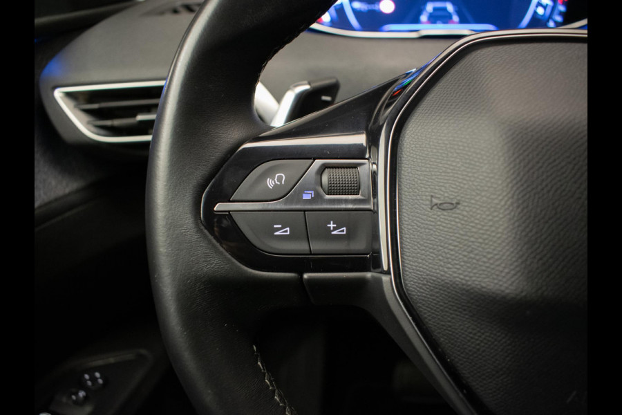 Peugeot 5008 1.2 PureTech Allure Sport 7p. (APPLE CARPLAY,NAVI,CAMERA,CRUISE,LED,CLIMATE,SFEERVERLICHTING,DAB,GETINT,SPORTSTOELEN)