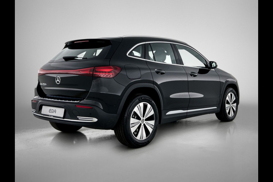 Mercedes-Benz EQA 250+ Business Solution 71 kWh | Parkeerpakket met achteruitrijcamera | Extra USB-poorten | Zitcomfortpakket | Sfeerverlichting | EASY PACK achterklep | Stoelverwarming voor | Licht- en zicht pakket |