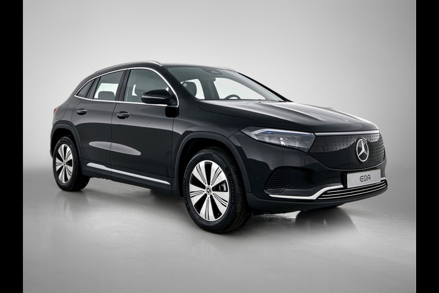 Mercedes-Benz EQA 250+ Business Solution 71 kWh | Parkeerpakket met achteruitrijcamera | Extra USB-poorten | Zitcomfortpakket | Sfeerverlichting | EASY PACK achterklep | Stoelverwarming voor | Licht- en zicht pakket |