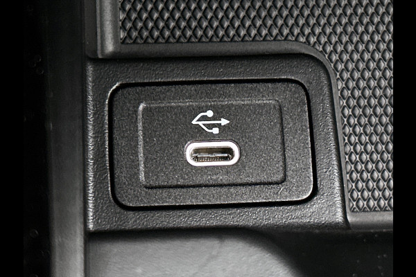 Mercedes-Benz EQA 250+ Business Solution 71 kWh | Parkeerpakket met achteruitrijcamera | Extra USB-poorten | Zitcomfortpakket | Sfeerverlichting | EASY PACK achterklep | Stoelverwarming voor | Licht- en zicht pakket |