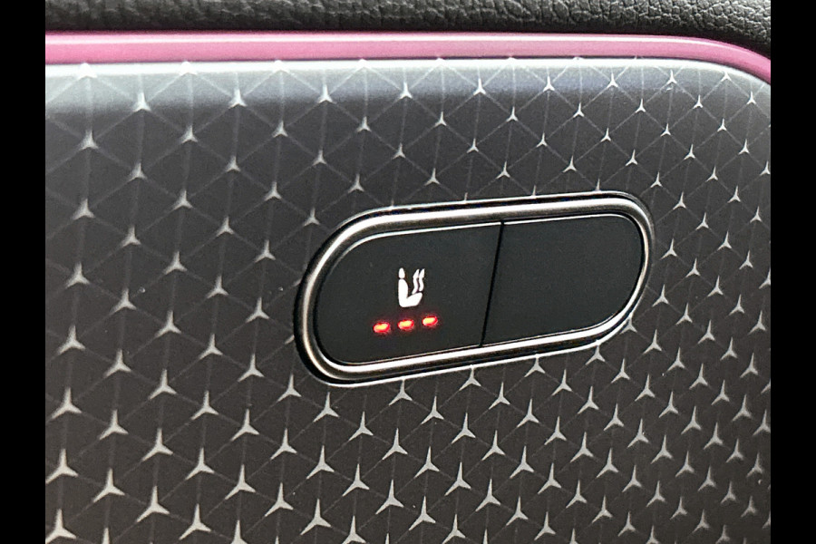 Mercedes-Benz EQA 250+ Business Solution 71 kWh | Parkeerpakket met achteruitrijcamera | Extra USB-poorten | Zitcomfortpakket | Sfeerverlichting | EASY PACK achterklep | Stoelverwarming voor | Licht- en zicht pakket |