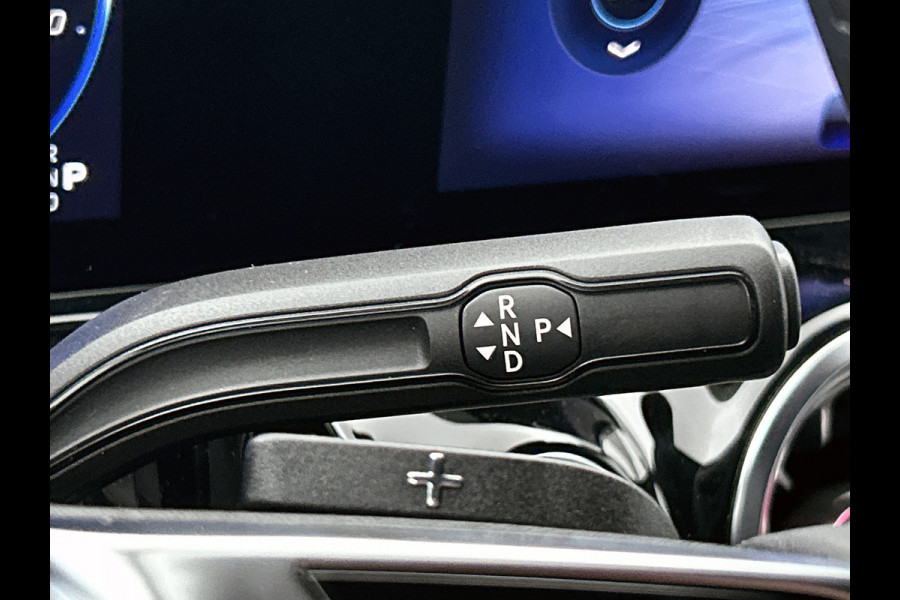Mercedes-Benz EQA 250+ Business Solution 71 kWh | Parkeerpakket met achteruitrijcamera | Extra USB-poorten | Zitcomfortpakket | Sfeerverlichting | EASY PACK achterklep | Stoelverwarming voor | Licht- en zicht pakket |