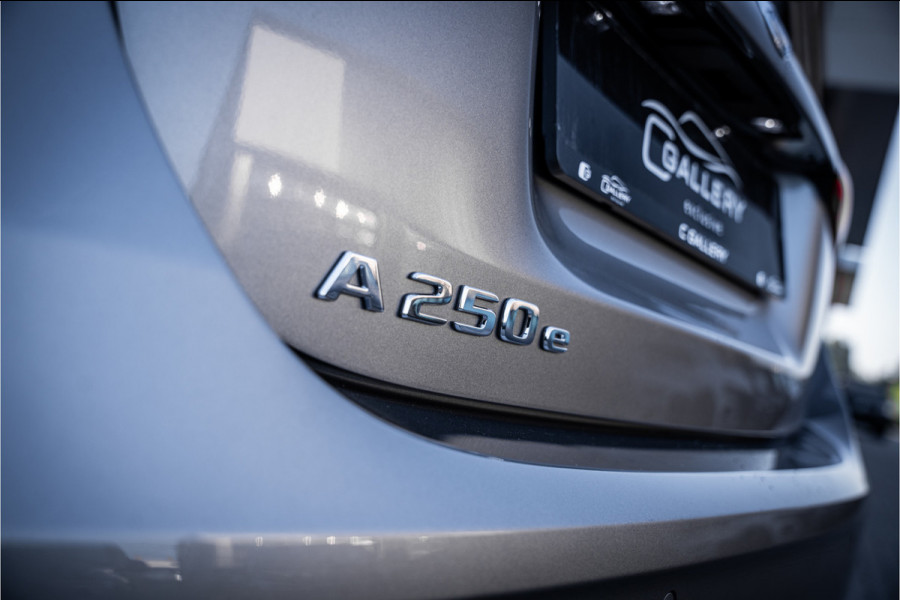 Mercedes-Benz A-Klasse 250 e AMG Line - Facelift | ACC | Audio + | Carplay