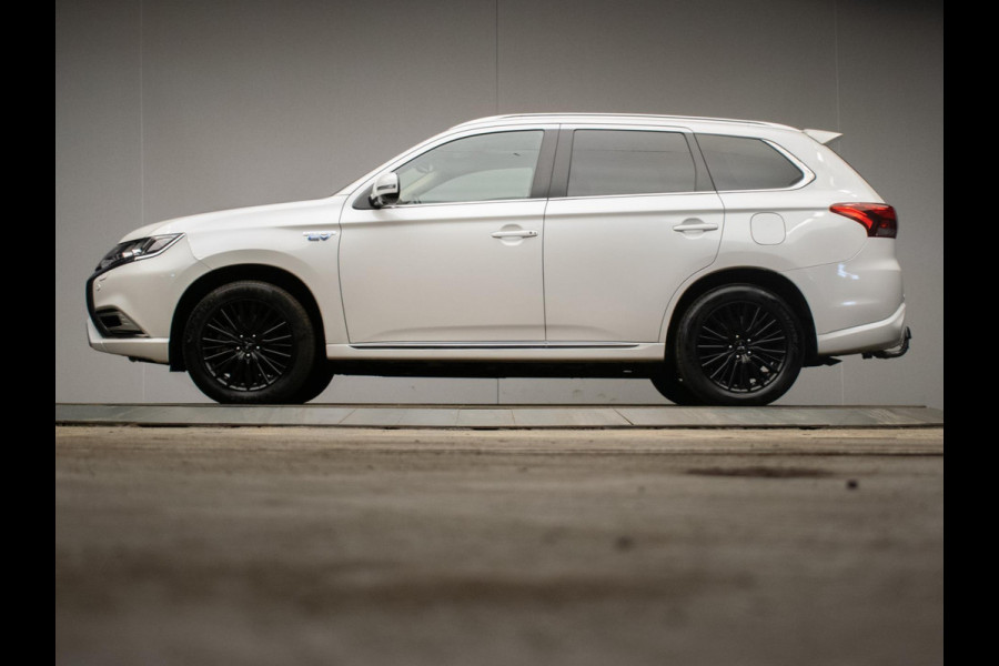 Mitsubishi Outlander 2.4 PHEV Instyle+ Sport (PANORAMADAK,APPLE CARPLAY,NAVI,STOEL/STUURVERWARMING,360VIEW,KEYLESS,LED,CRUISE,DAB)