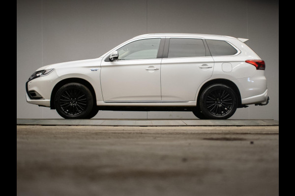 Mitsubishi Outlander 2.4 PHEV Instyle+ Sport (PANORAMADAK,APPLE CARPLAY,NAVI,STOEL/STUURVERWARMING,360VIEW,KEYLESS,LED,CRUISE,DAB)