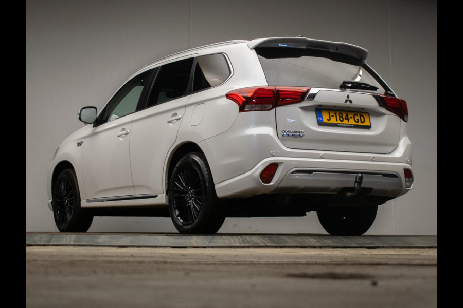 Mitsubishi Outlander 2.4 PHEV Instyle+ Sport (PANORAMADAK,APPLE CARPLAY,NAVI,STOEL/STUURVERWARMING,360VIEW,KEYLESS,LED,CRUISE,DAB)