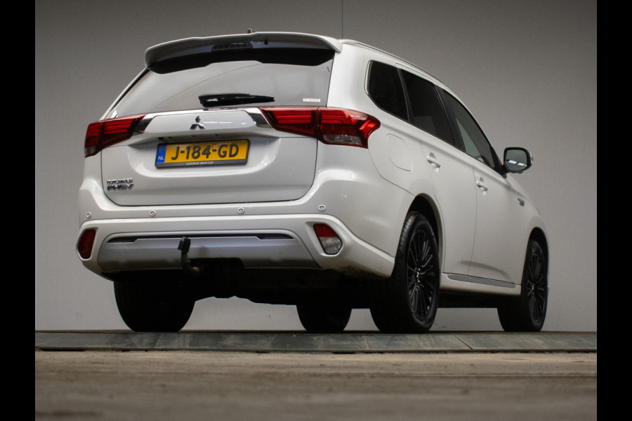 Mitsubishi Outlander 2.4 PHEV Instyle+ Sport (PANORAMADAK,APPLE CARPLAY,NAVI,STOEL/STUURVERWARMING,360VIEW,KEYLESS,LED,CRUISE,DAB)