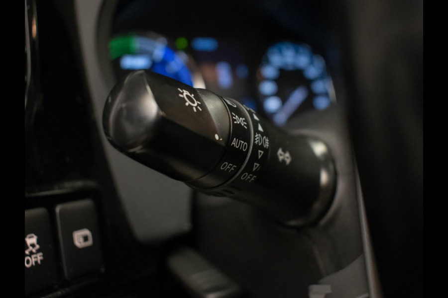 Mitsubishi Outlander 2.4 PHEV Instyle+ Sport (PANORAMADAK,APPLE CARPLAY,NAVI,STOEL/STUURVERWARMING,360VIEW,KEYLESS,LED,CRUISE,DAB)