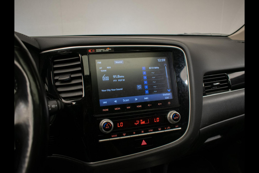 Mitsubishi Outlander 2.4 PHEV Instyle+ Sport (PANORAMADAK,APPLE CARPLAY,NAVI,STOEL/STUURVERWARMING,360VIEW,KEYLESS,LED,CRUISE,DAB)