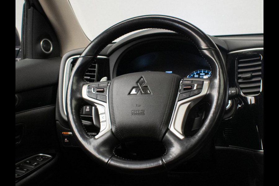 Mitsubishi Outlander 2.4 PHEV Instyle+ Sport (PANORAMADAK,APPLE CARPLAY,NAVI,STOEL/STUURVERWARMING,360VIEW,KEYLESS,LED,CRUISE,DAB)