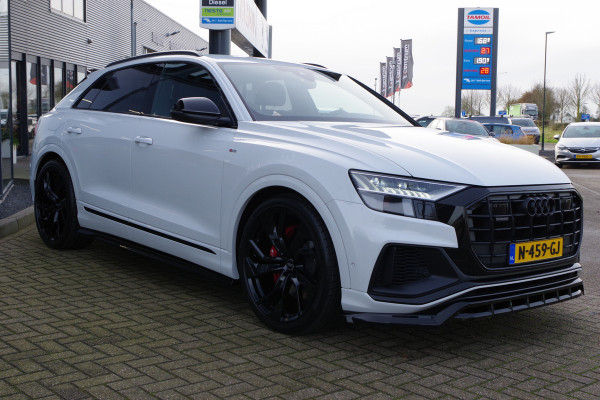 Audi Q8 60 TFSI e 463 PK Quattro Competition Plug-In Hybride, Elek. Trekhaak, Camera, B&O Sound, HUD