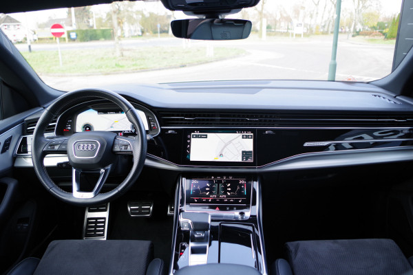 Audi Q8 60 TFSI e 463 PK Quattro Competition Plug-In Hybride, Elek. Trekhaak, Camera, B&O Sound, HUD
