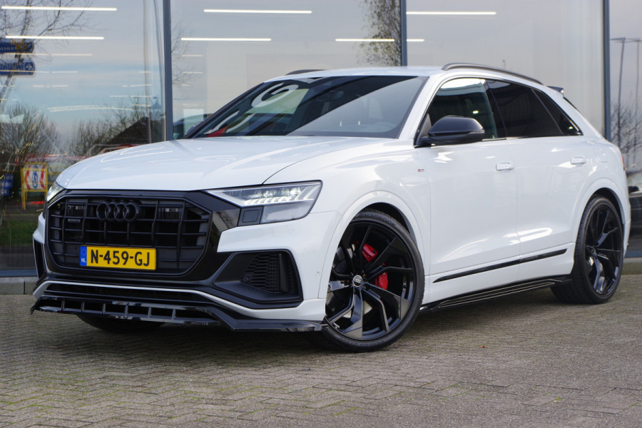 Audi Q8 60 TFSI e 463 PK Quattro Competition Plug-In Hybride, Elek. Trekhaak, Camera, B&O Sound, HUD