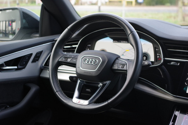 Audi Q8 60 TFSI e 463 PK Quattro Competition Plug-In Hybride, Elek. Trekhaak, Camera, B&O Sound, HUD