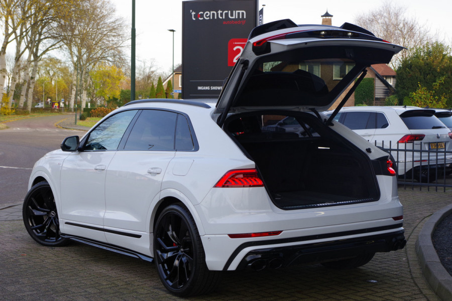 Audi Q8 60 TFSI e 463 PK Quattro Competition Plug-In Hybride, Elek. Trekhaak, Camera, B&O Sound, HUD
