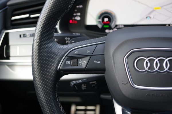Audi Q8 60 TFSI e 463 PK Quattro Competition Plug-In Hybride, Elek. Trekhaak, Camera, B&O Sound, HUD