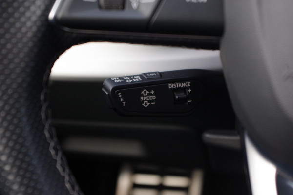 Audi Q8 60 TFSI e 463 PK Quattro Competition Plug-In Hybride, Elek. Trekhaak, Camera, B&O Sound, HUD
