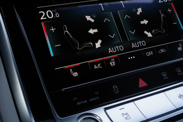 Audi Q8 60 TFSI e 463 PK Quattro Competition Plug-In Hybride, Elek. Trekhaak, Camera, B&O Sound, HUD