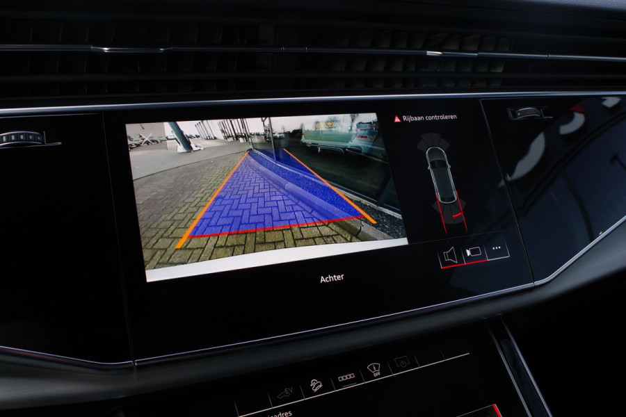 Audi Q8 60 TFSI e 463 PK Quattro Competition Plug-In Hybride, Elek. Trekhaak, Camera, B&O Sound, HUD