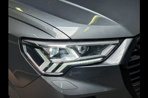 Audi Q3 35 TFSI 3xS-Line |Keyless|Sfeer|Camera|Panorama|2023