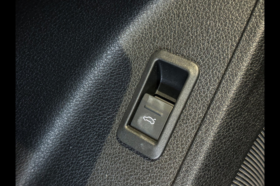 Audi Q3 35 TFSI 3xS-Line |Keyless|Sfeer|Camera|Panorama|2023