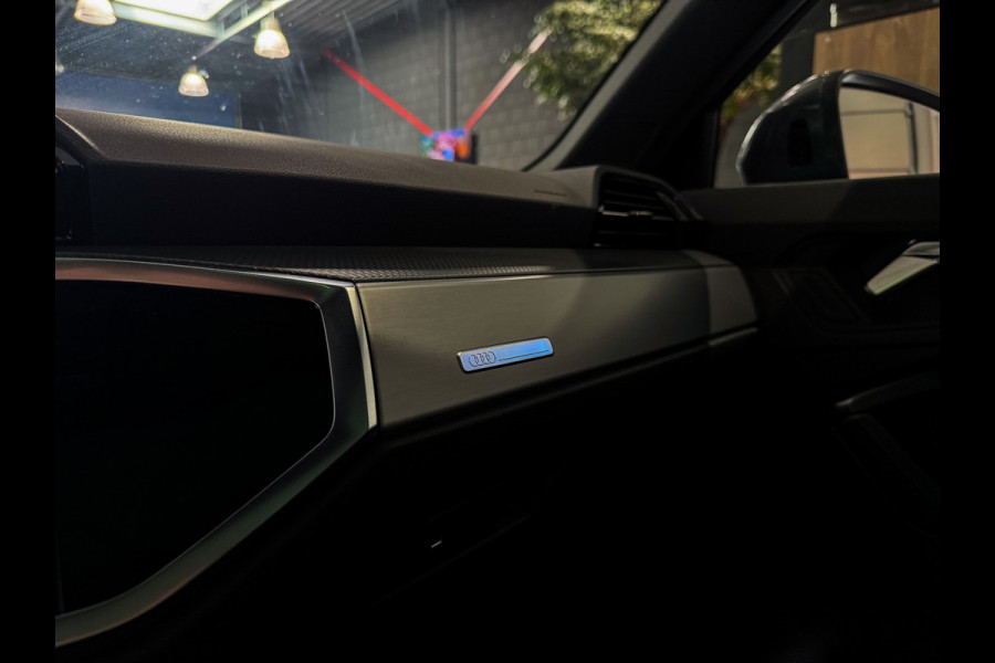 Audi Q3 35 TFSI 3xS-Line |Keyless|Sfeer|Camera|Panorama|2023