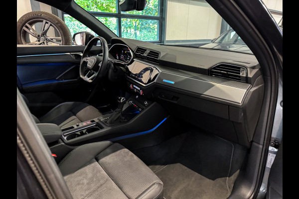 Audi Q3 35 TFSI 3xS-Line |Keyless|Sfeer|Camera|Panorama|2023