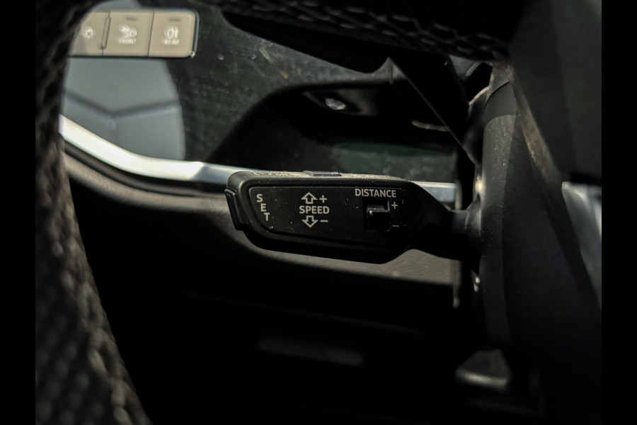 Audi Q3 35 TFSI 3xS-Line |Keyless|Sfeer|Camera|Panorama|2023