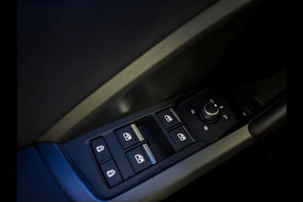 Audi Q3 35 TFSI 3xS-Line |Keyless|Sfeer|Camera|Panorama|2023