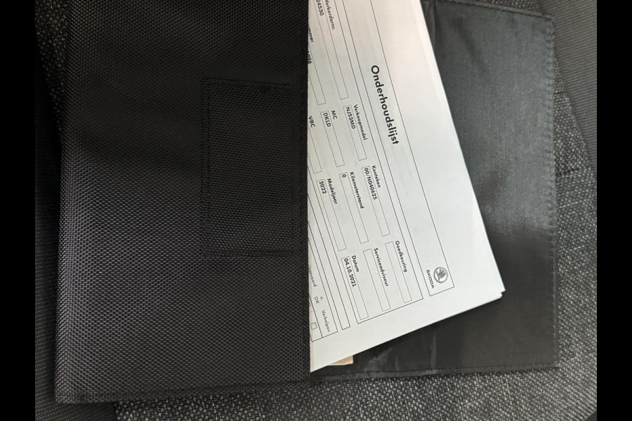Škoda Fabia Combi 1.0 TSI DSG Business Edition Trekhaak Navigatie Apple Carplay/Android Auto Parkeersensoren achter Stoelverwarming Cruise Control Airco