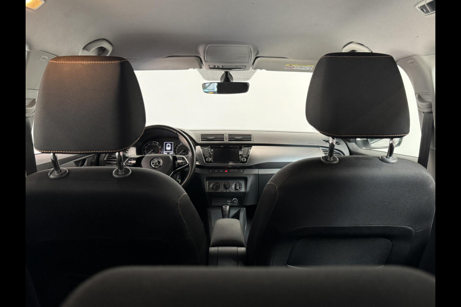 Škoda Fabia Combi 1.0 TSI DSG Business Edition Trekhaak Navigatie Apple Carplay/Android Auto Parkeersensoren achter Stoelverwarming Cruise Control Airco