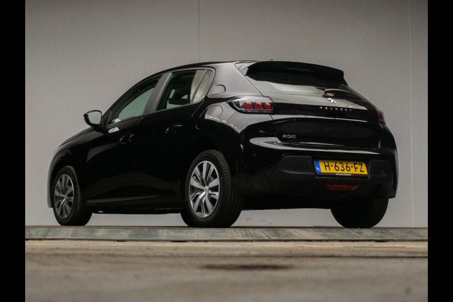 Peugeot 208 1.2 PureTech Blue Lease Active Sport (APPLE CARPLAY,NAVI,LED,PDC,CRUISE,CLIMATE,BLUETOOTH,DAB,SPORTSTOELEN,NETTESTAAT)